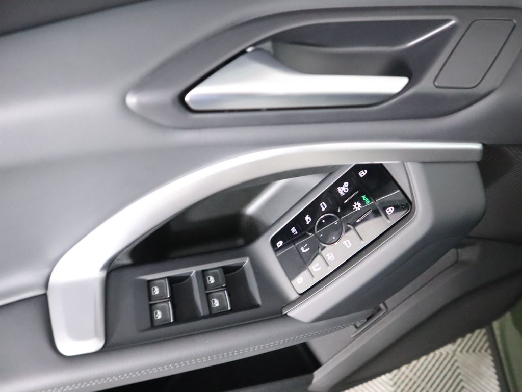 Thumbnail: 2025 Audi Q5 - 24