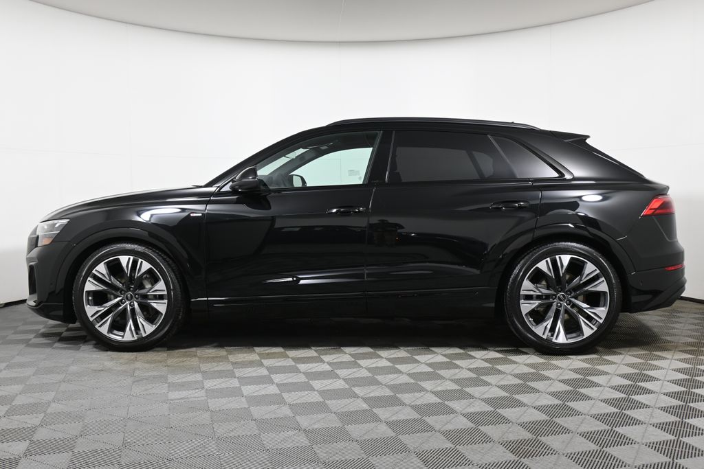 Thumbnail: 2026 Audi Q8 - 2