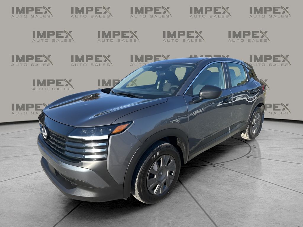 2025 Nissan Kicks S's photo