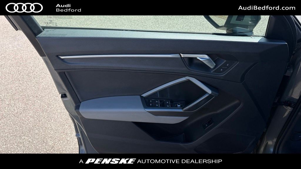 Thumbnail: 2021 Audi Q3 - 13