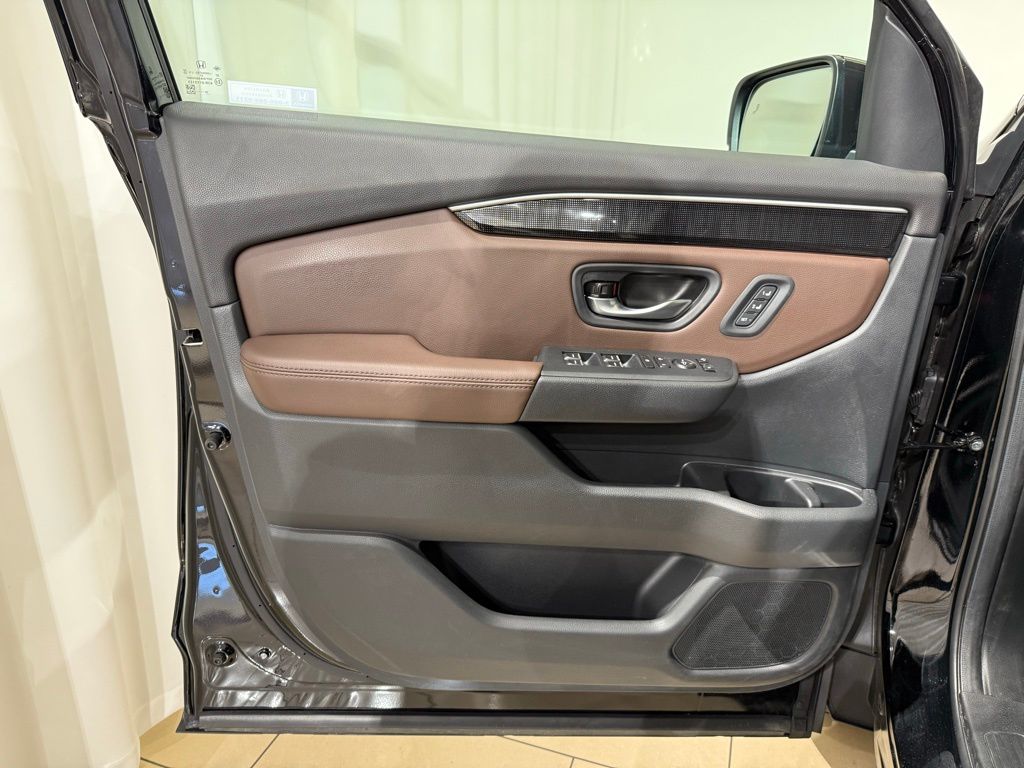 Thumbnail: 2025 Honda Pilot - 15