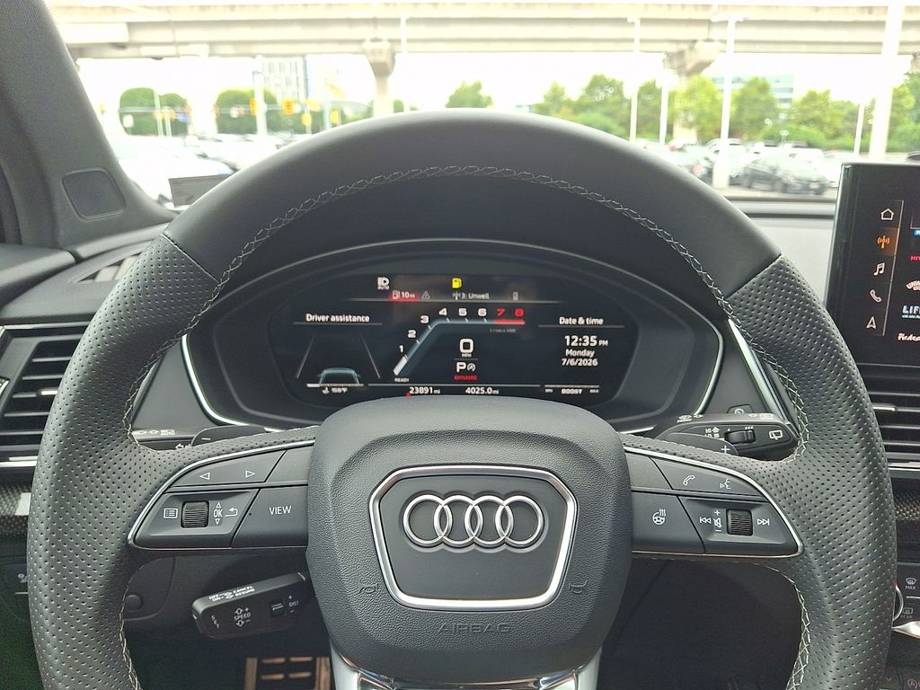 Thumbnail: 2023 Audi SQ5 - 19