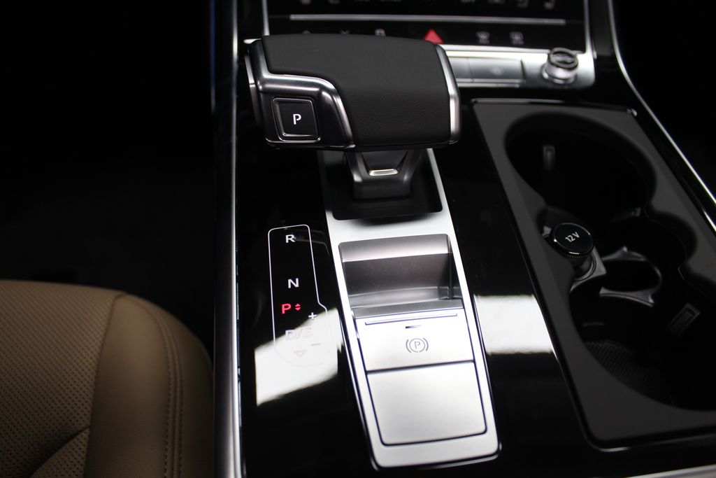 Thumbnail: 2026 Audi Q7 - 18