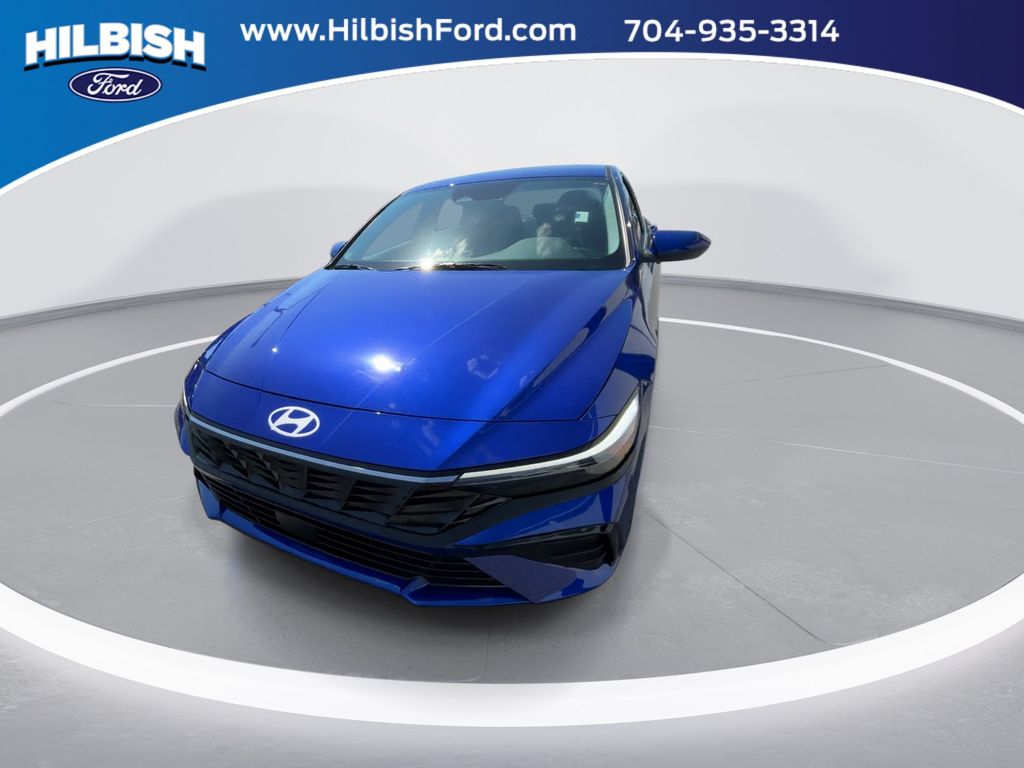 Used 2025 Intense Blue Hyundai SEL Convenience image 3
