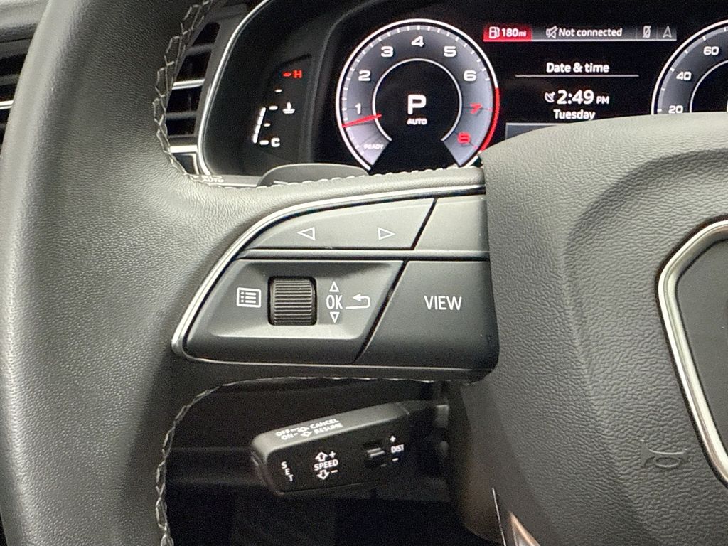 Thumbnail: 2023 Audi Q8 - 11