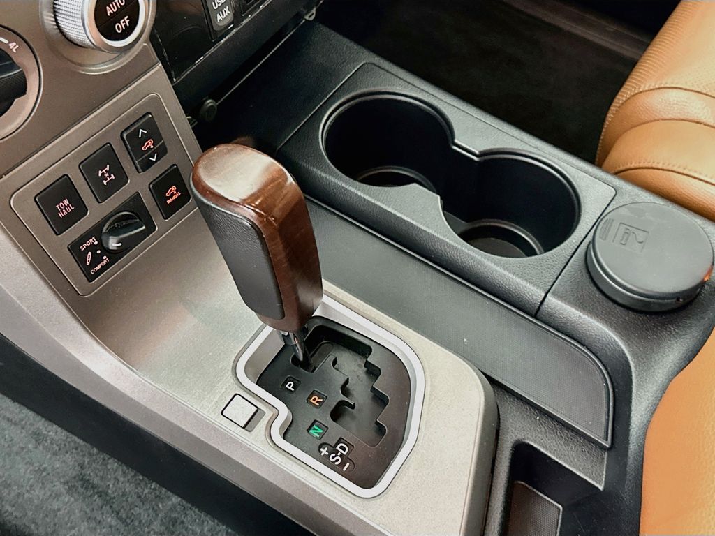 Thumbnail: 2017 Toyota Sequoia - 17