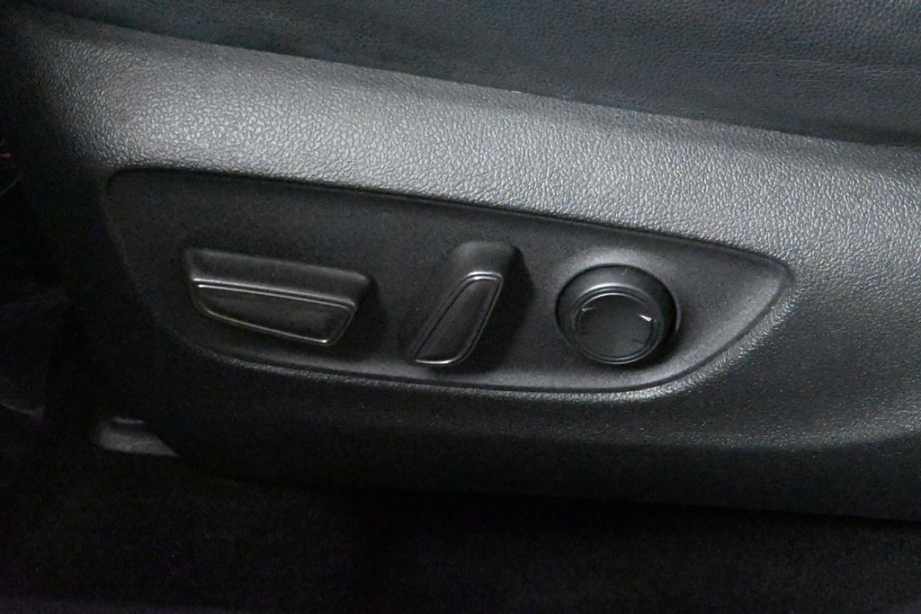 2022 Toyota Highlander XLE 32