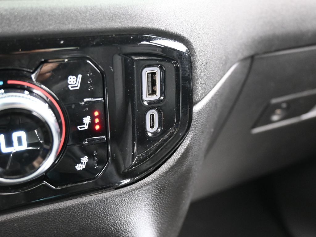 Used 2023 Titanium Rush Metallic GMC SLT image 33