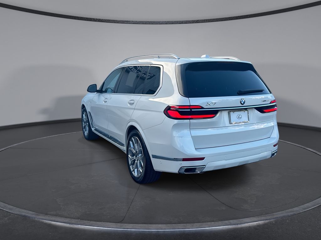Thumbnail: 2026 BMW X7 - 10