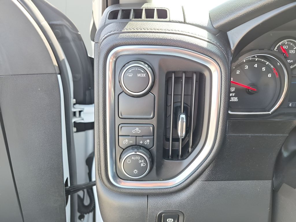 Used 2020 White Chevrolet LT image 32