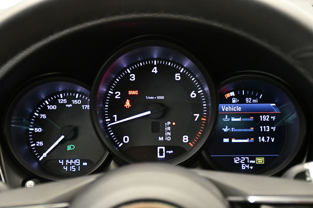 Thumbnail: 2022 Porsche Macan - 30