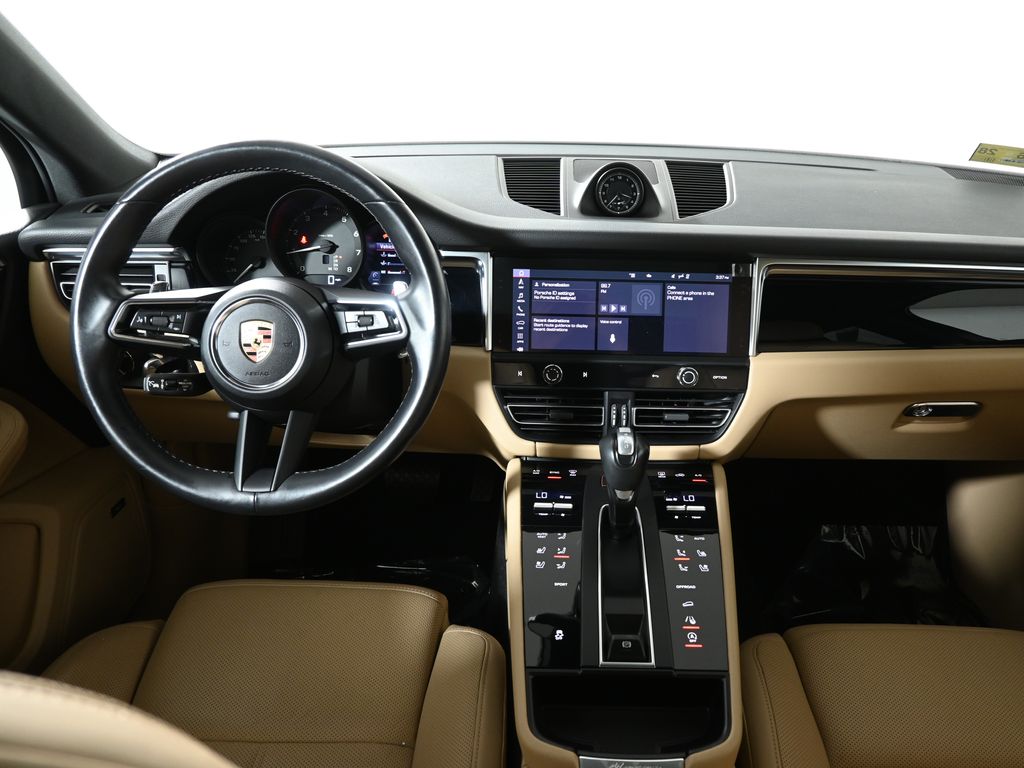 Thumbnail: 2023 Porsche Macan - 16