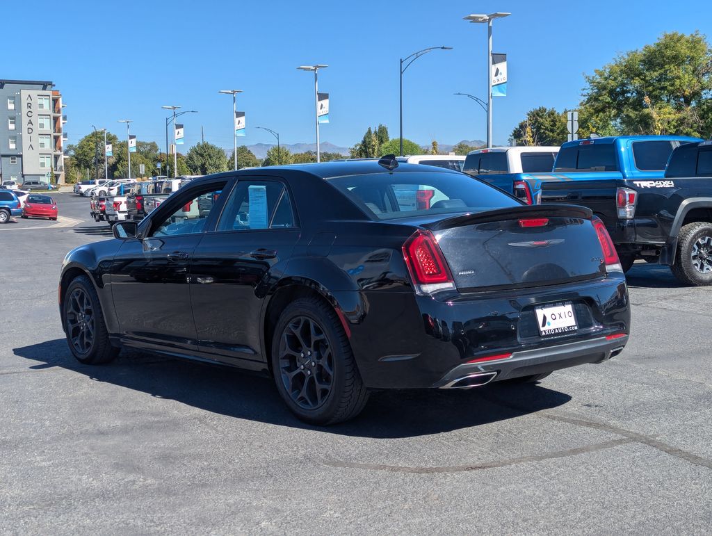 2022 Chrysler 300 S 7