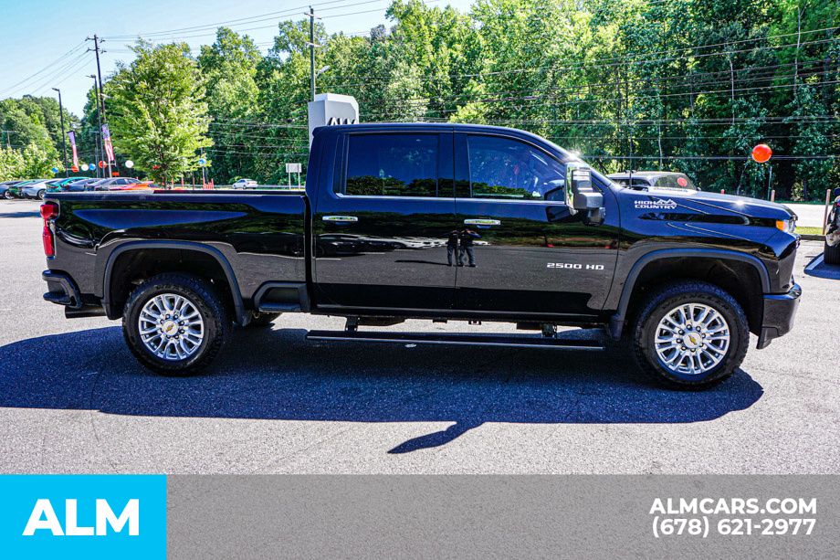 Used 2023 Black Chevrolet High Country image 9