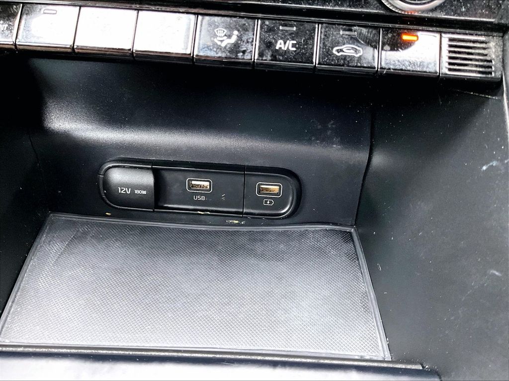 2021 Kia K5 — photo 25