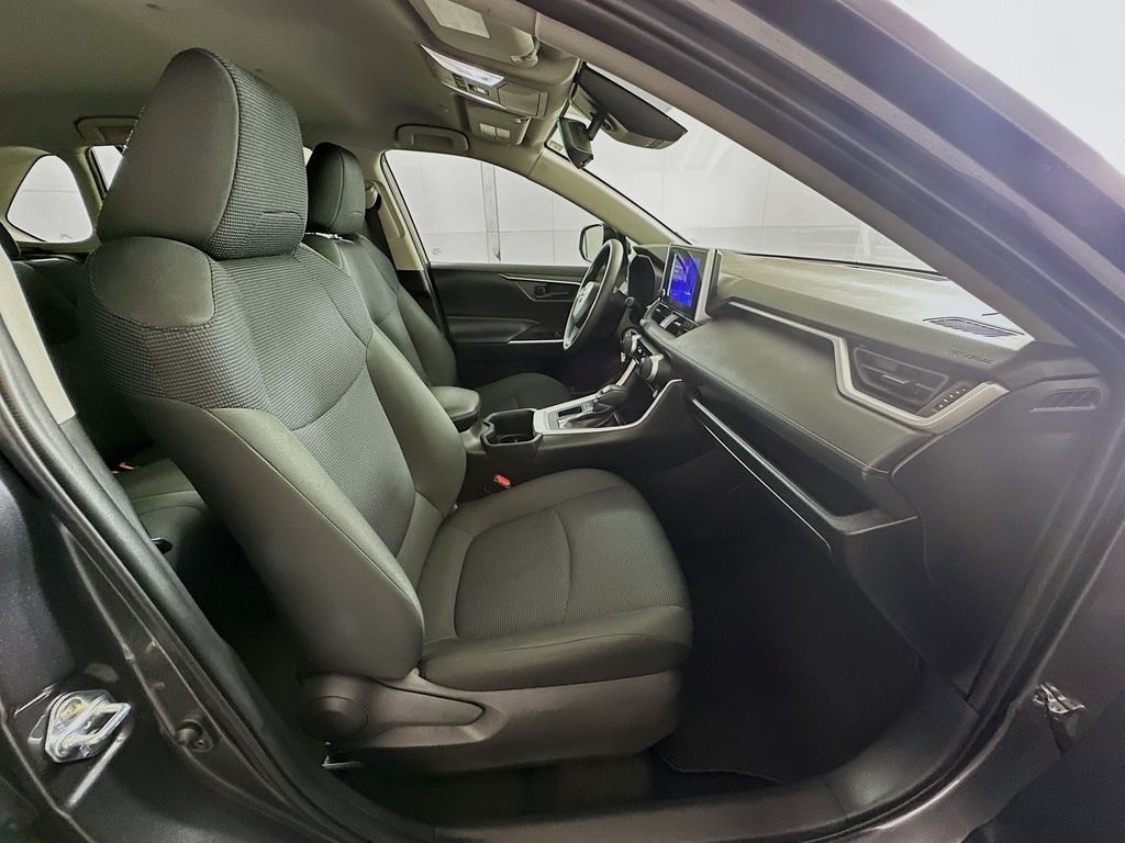 Thumbnail: 2024 Toyota RAV4 - 28