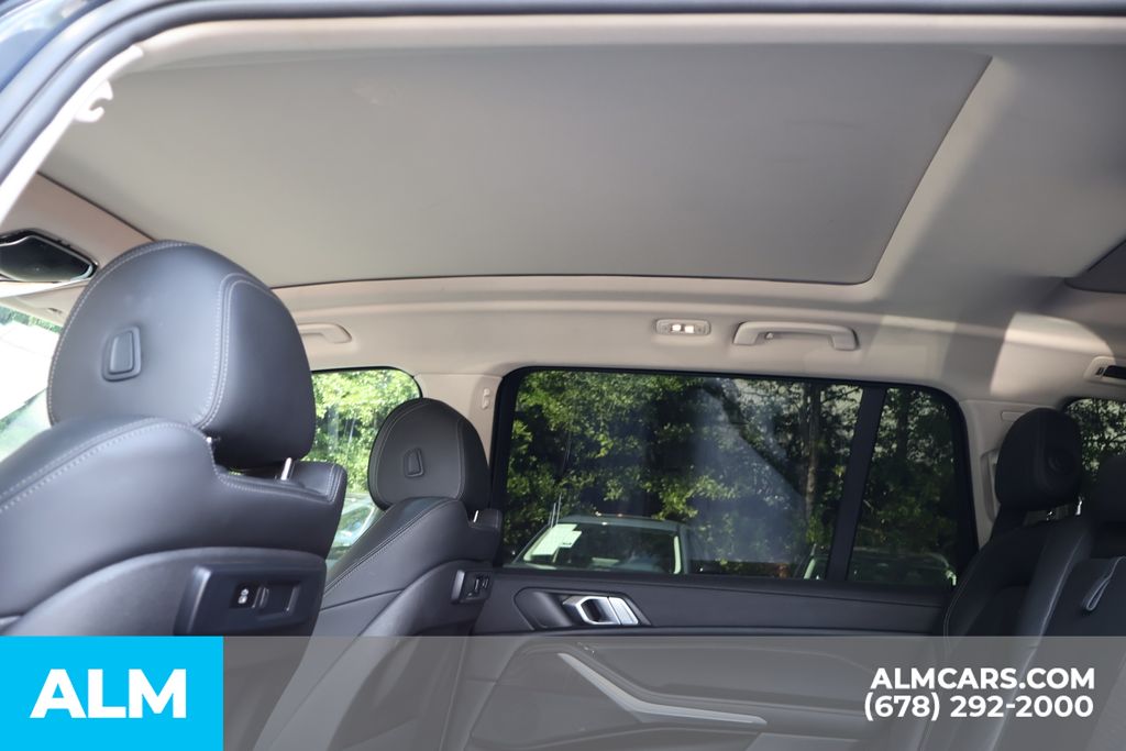Used 2022 Gray BMW xDrive40i image 18