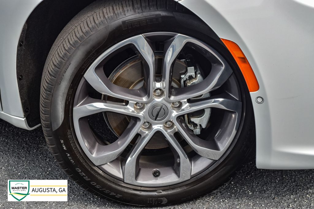 Used 2025 Chrysler Pacifica Van