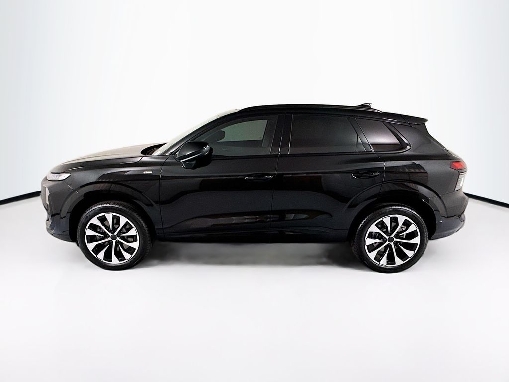 Thumbnail: 2026 Audi Q3 - 8