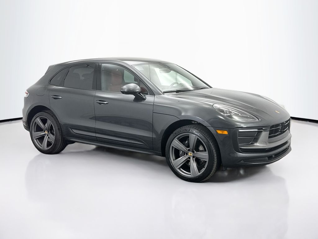 Thumbnail: 2025 Porsche Macan - 9