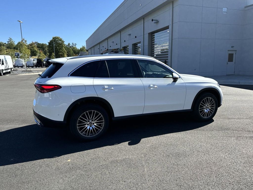 2025 Mercedes-Benz GLC GLC 300 21