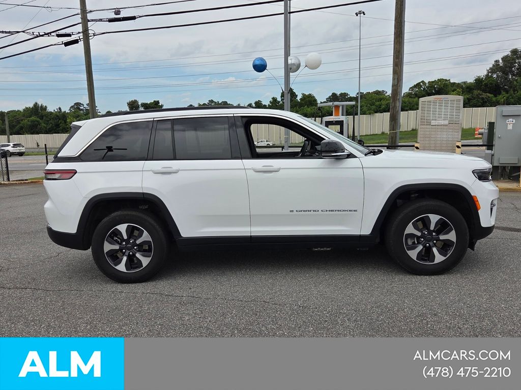 Used 2024 White Jeep 4xe image 13