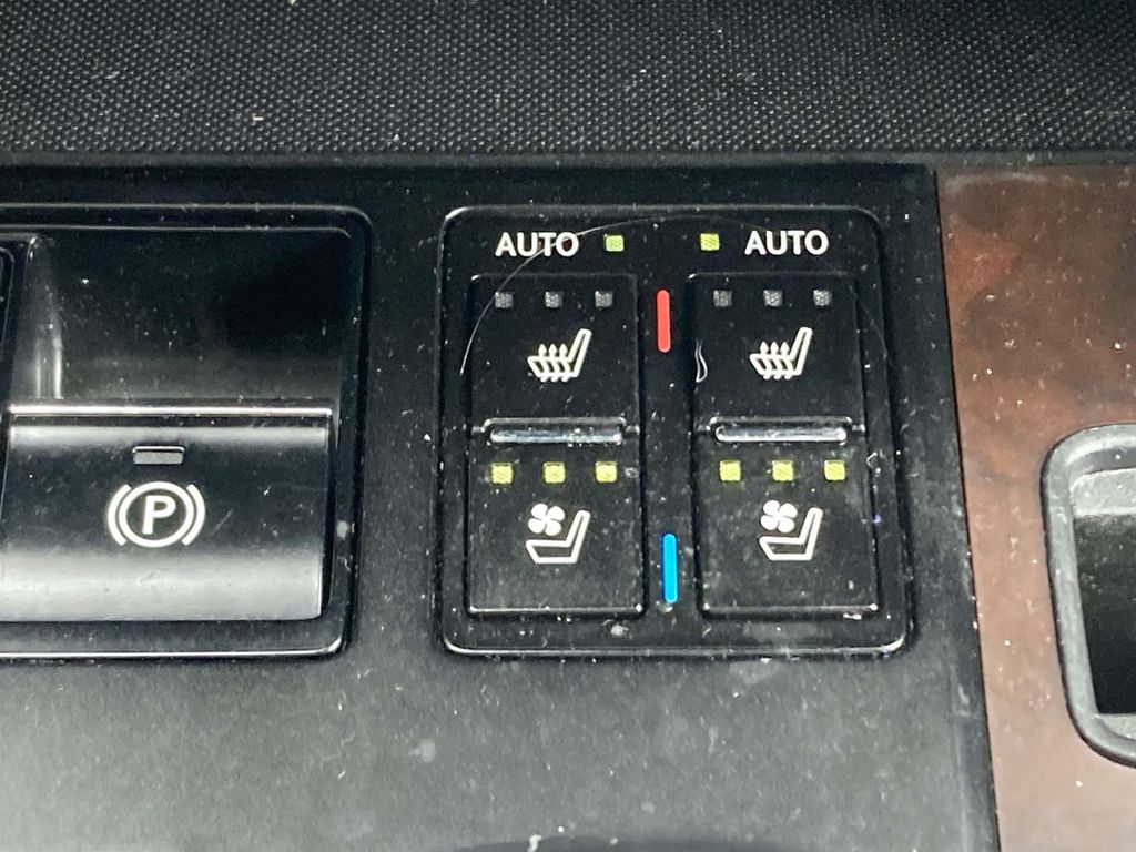 Certified Used 2022  Lexus 350 image 16