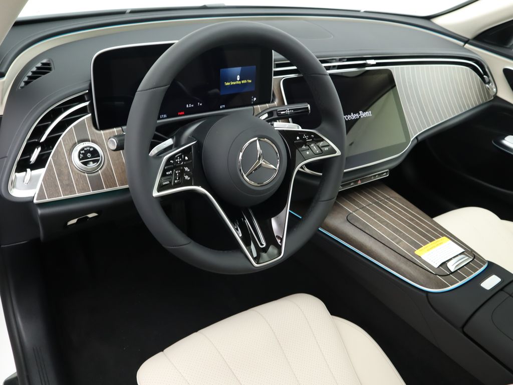 Thumbnail: 2025 Mercedes-Benz E-Class - 9