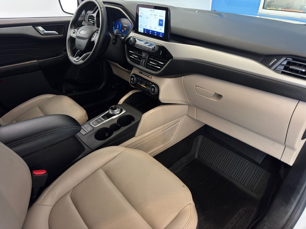 2021 Ford Escape SEL White at Toyota of Victoria