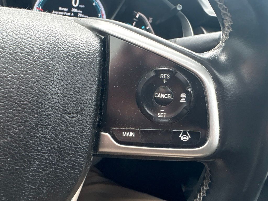 Used 2021 White Honda  image 18