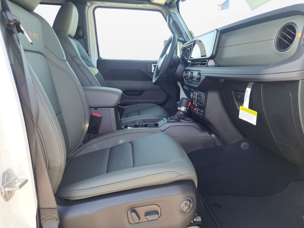 New Car 2025 Jeep Gladiator  Mojave For Sale Under $60,000 In Austin, Texas