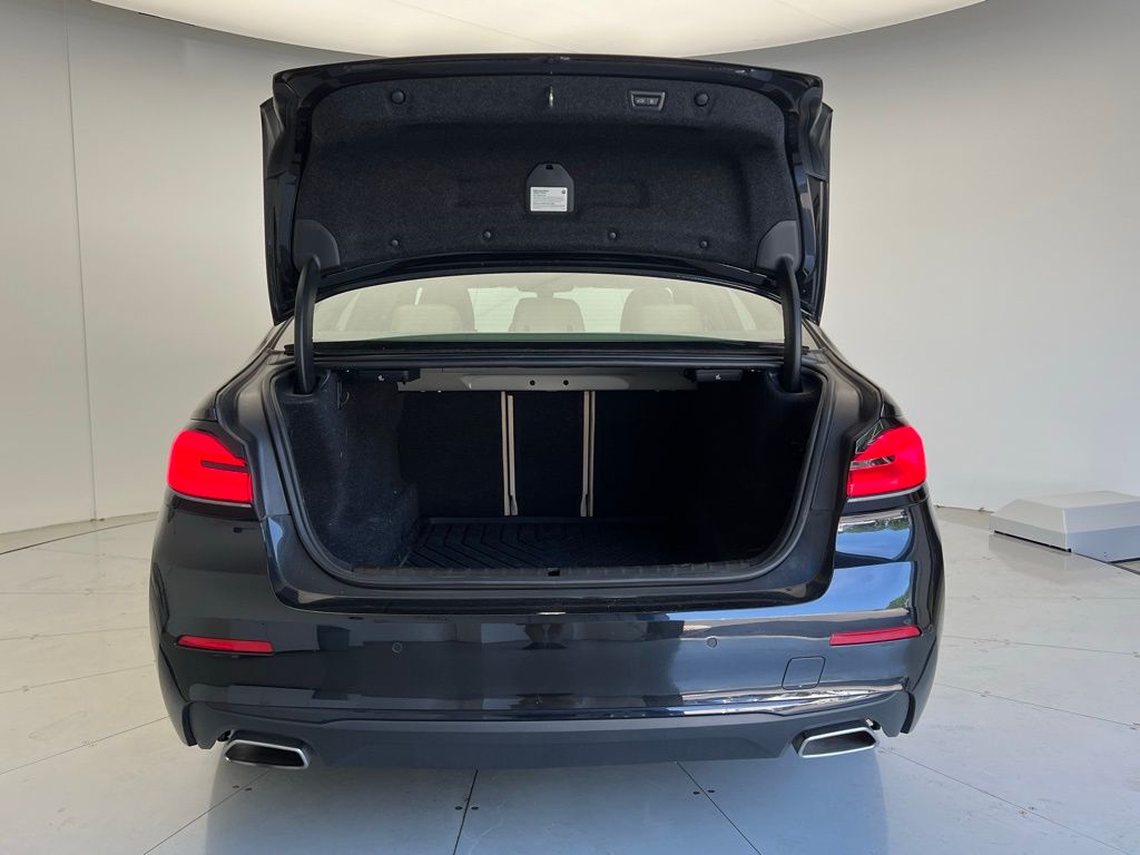 Thumbnail: 2023 BMW 5 Series - 5
