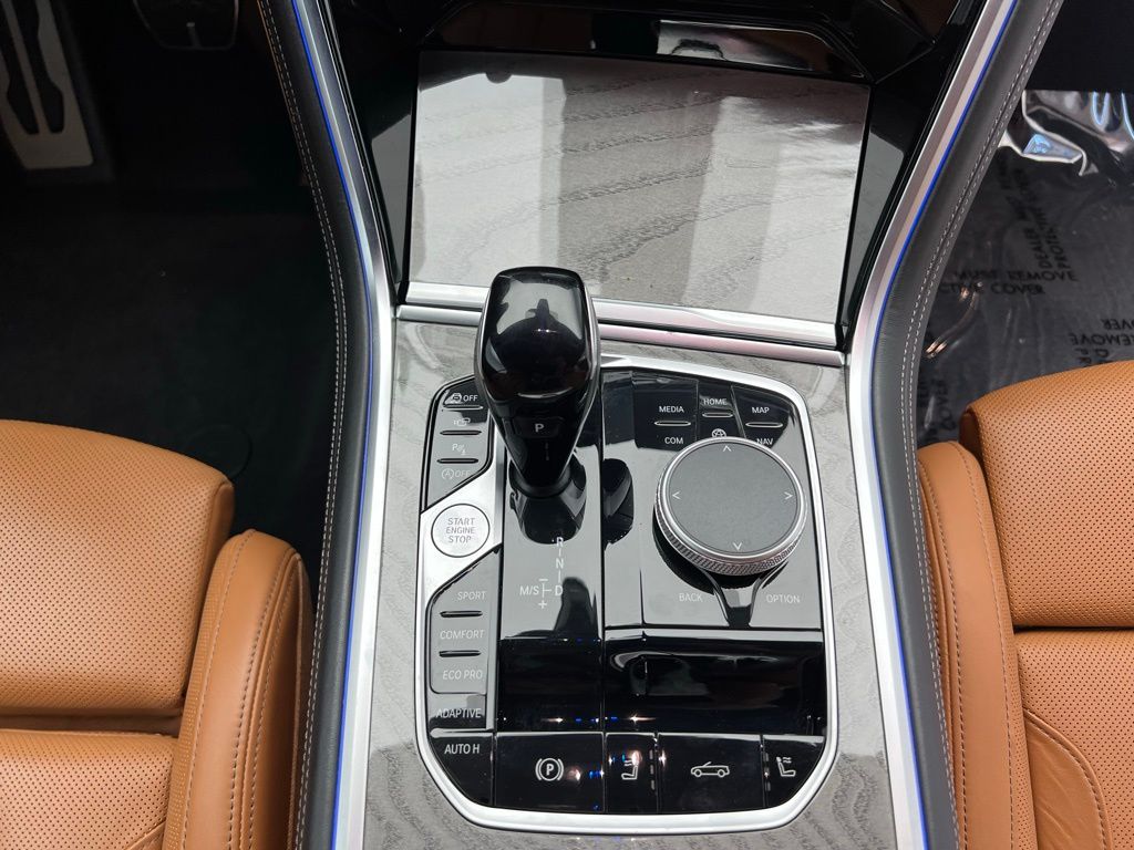 2024 BMW 8 Series 840i 17