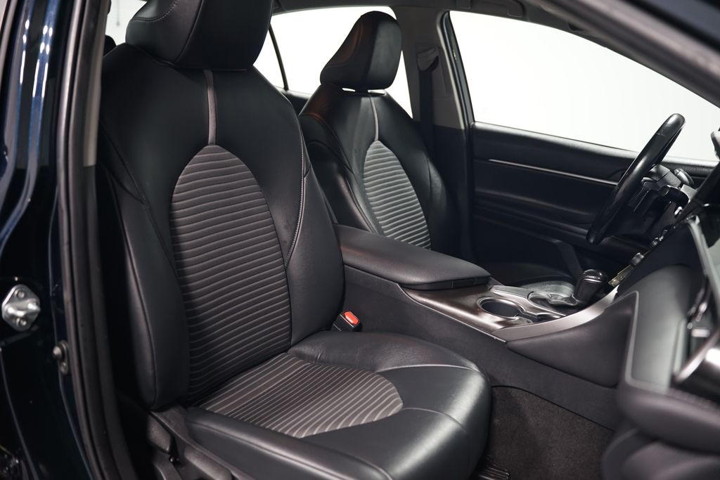 2021 Toyota Camry SE 25