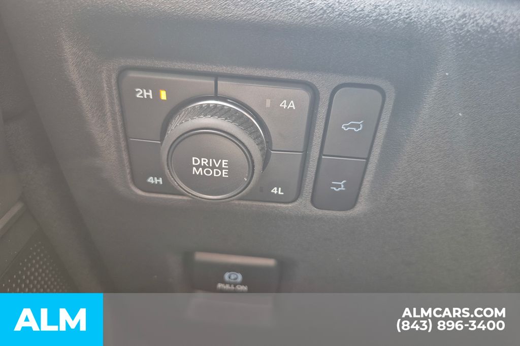 Used 2025 Silver Metallic Ford Active image 37