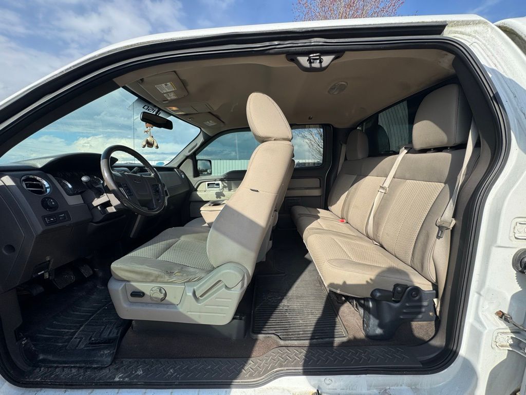 2010 Ford F-150 XLT - 11