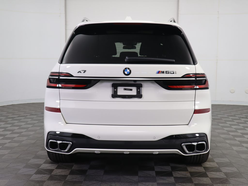 2025 BMW X7 M60i 6