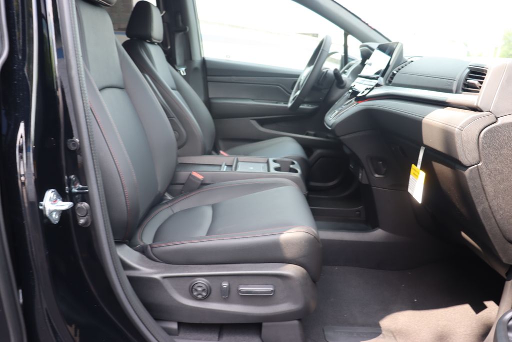 Thumbnail: 2026 Honda Odyssey - 21