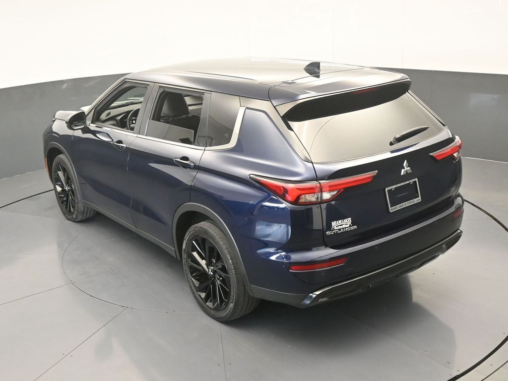 Used 2023 Cosmic Blue Metallic Mitsubishi SE Special Edition image 57