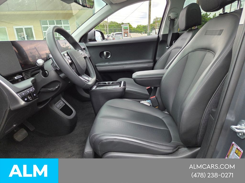 Used 2025 Gray Hyundai Limited image 4