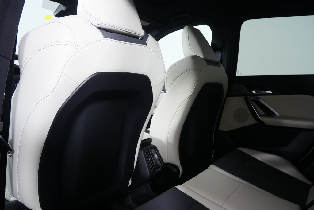 Thumbnail: 2026 BMW X1 - 17