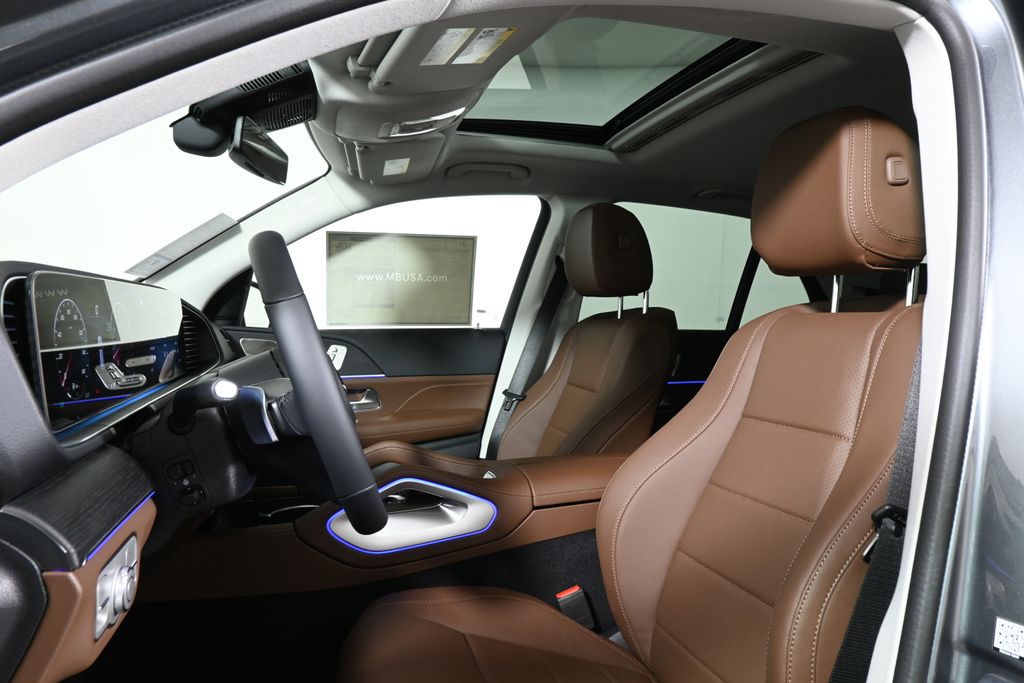 Thumbnail: 2026 Mercedes-Benz GLE - 13