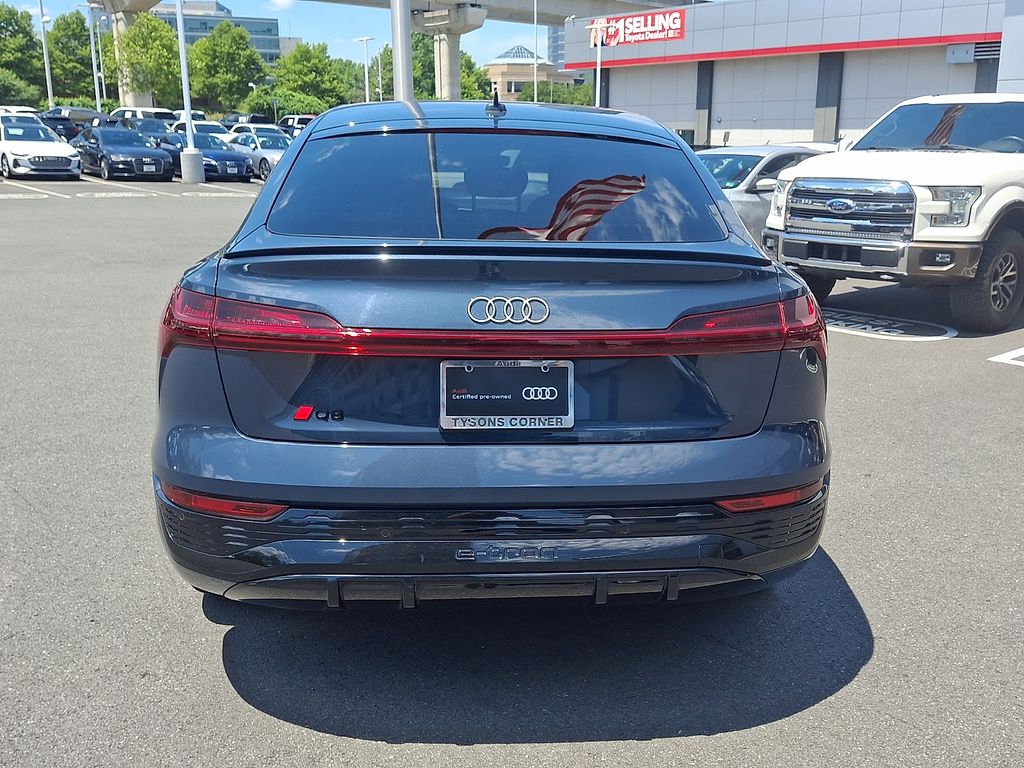 Thumbnail: 2024 Audi Q8 e-tron - 5