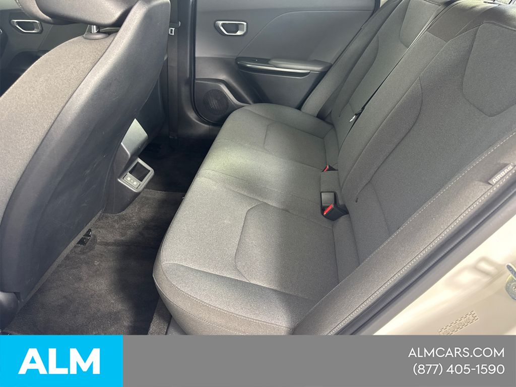 Used 2025 White Kia LXS image 24