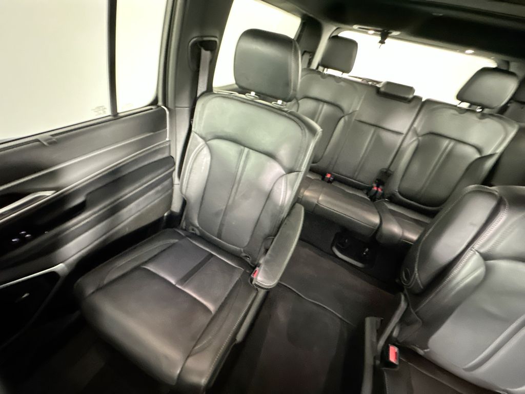 JeepWagoneer12