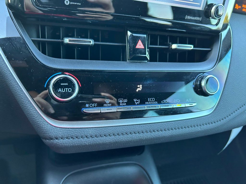 Thumbnail: 2022 Toyota Corolla - 25