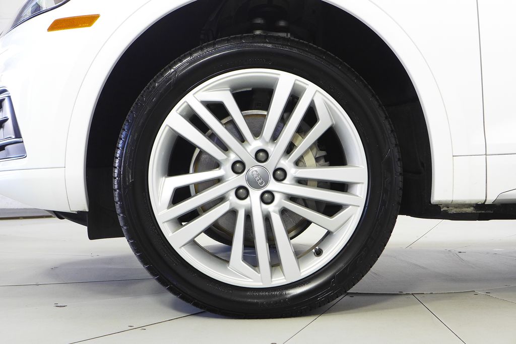 Thumbnail: 2018 Audi Q5 - 5