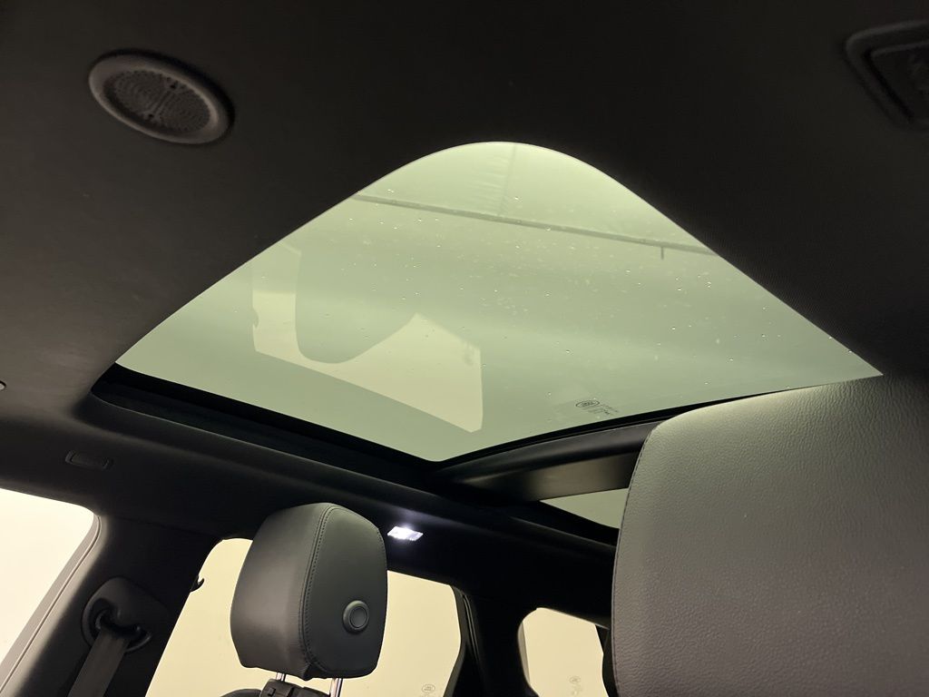 Thumbnail: 2025 Land Rover Range Rover Evoque - 21