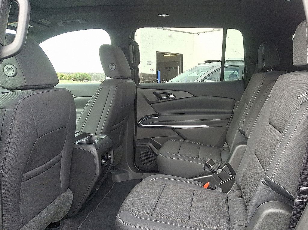 Thumbnail: 2026 Chevrolet Traverse - 7