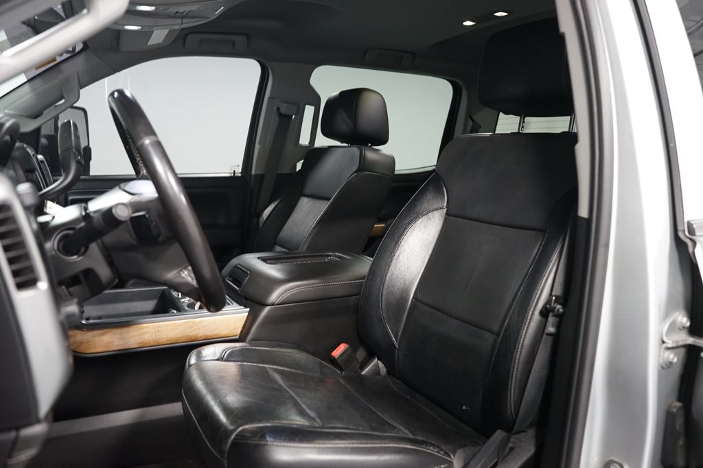 Thumbnail: 2018 Chevrolet Silverado 2500 - 6